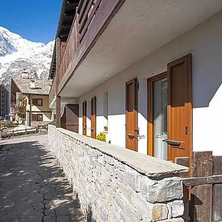 Bed & Breakfast Maison Altea Courmayeur